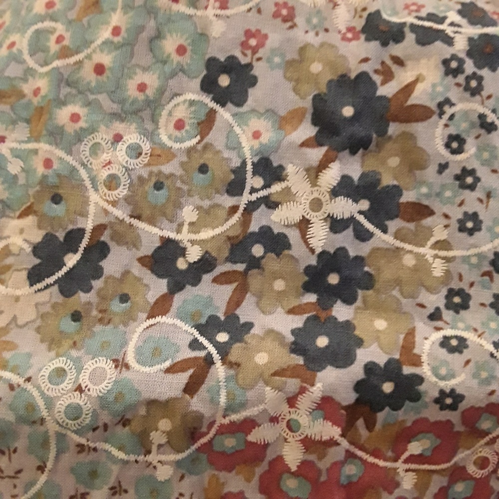 Dress with Flowers pattern - Picture 3 of 4
